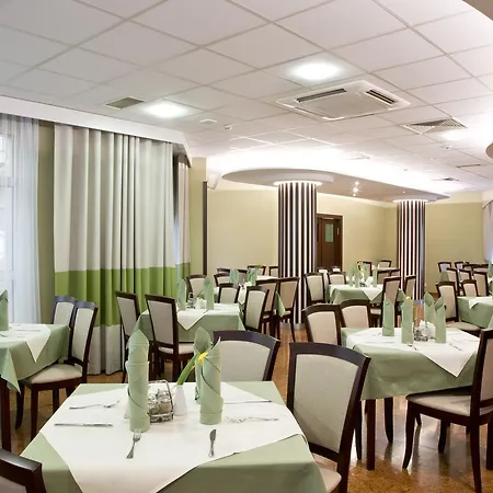 Justyna Otel 4*
